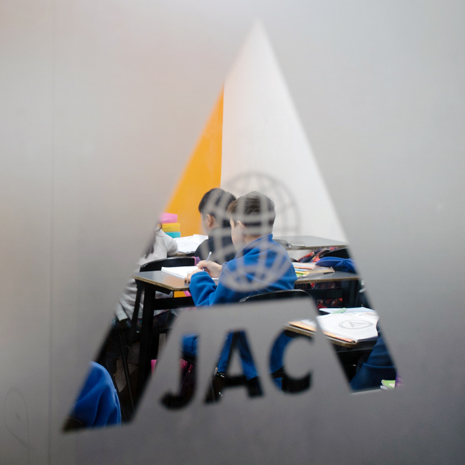James An college Logo